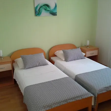 Apartments Josi - With Nice Garden